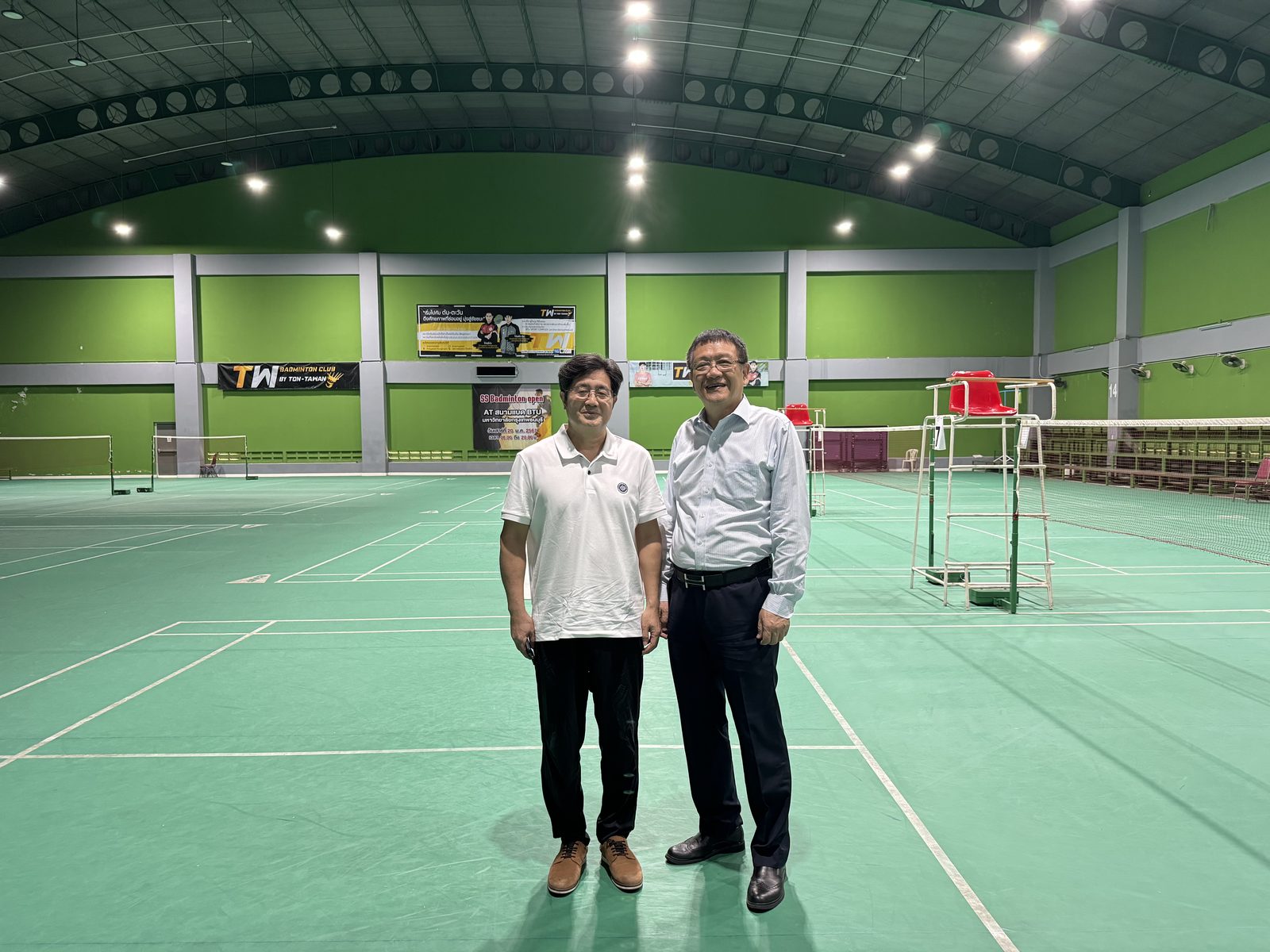 拜会明海法师,考察曼谷吞武里大学